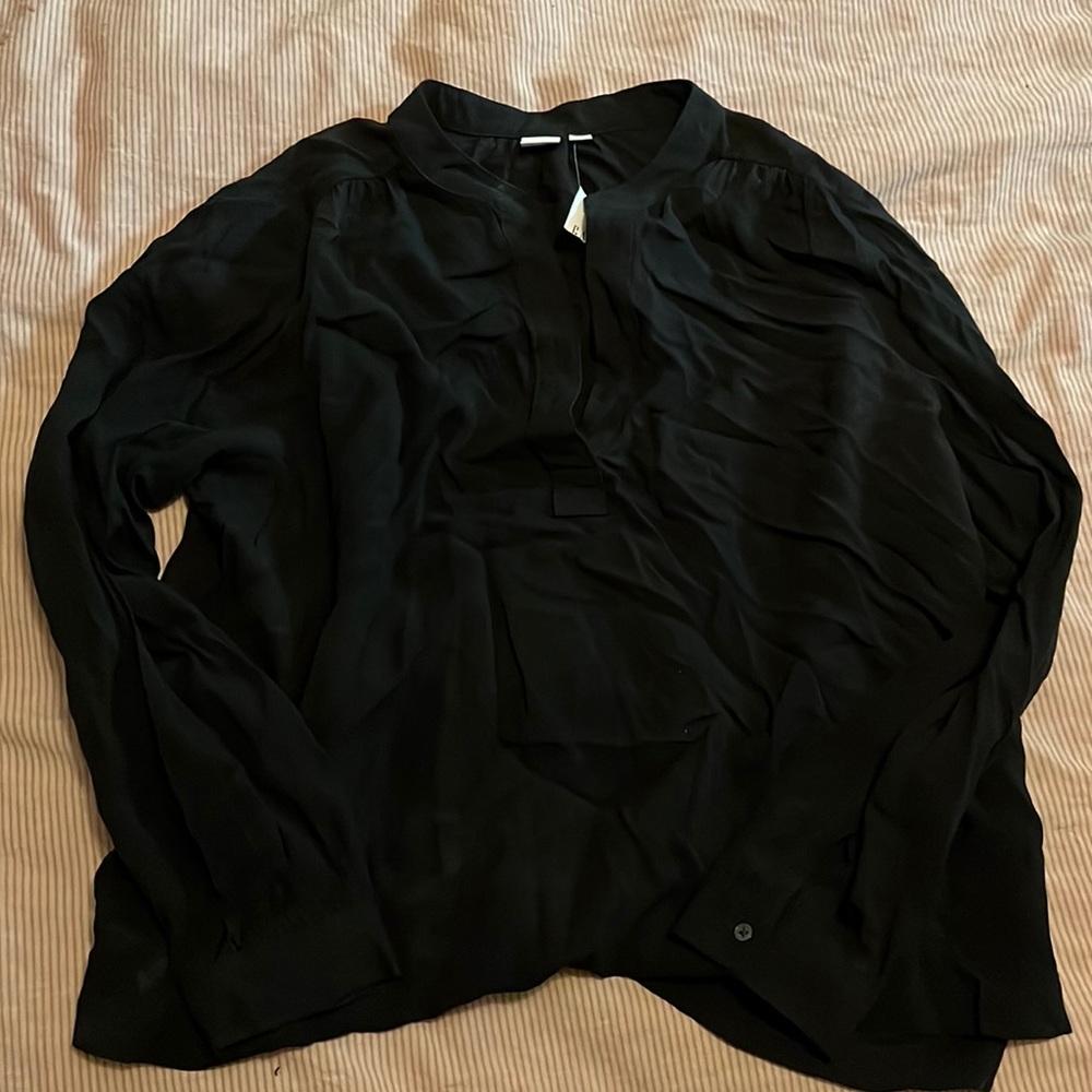 Gap Black blouse